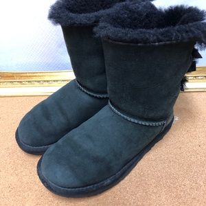 Ugg Boots with Bows on Back, black, women’s size 5